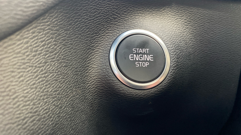 Volvo Xc40 2.0 B4P R DESIGN 5dr Auto Petrol Estate